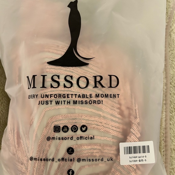 NWT One Shoulder Mermaid Sequin Maxi Gold Prom Dress - Picture 6 of 7